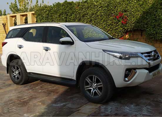 toyota fortuner car rental in delhi